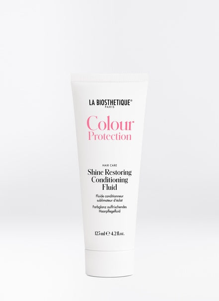 The leave-in fluid with integrated heat protection nourishes and conditions the hair down to the roots. It offers comprehensive protection against negative environmental influences and heat damage, prevents premature colour loss and provides silky shine. Shop online or in store at Shampoo Hair Bar in Victoria, BC.