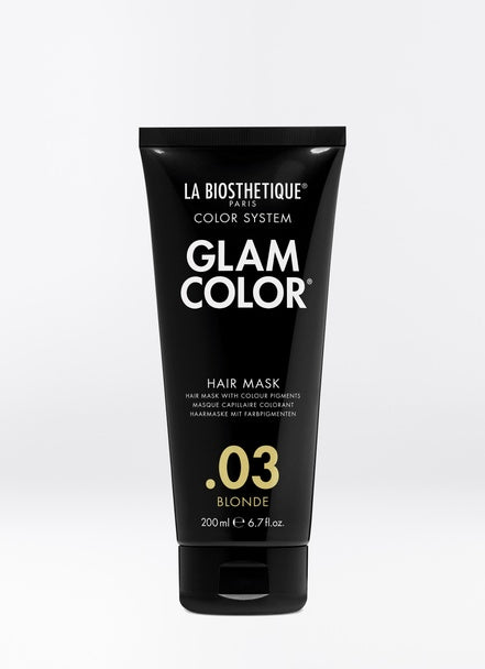 This pigmented mask offers a quick pick-me up for colour treated hair in need of a refresh between appointments. Conditioning agents add luminous shine and leave the hair feeling silky smooth. Shop online or in store at Shampoo Hair Bar in Victoria, BC.