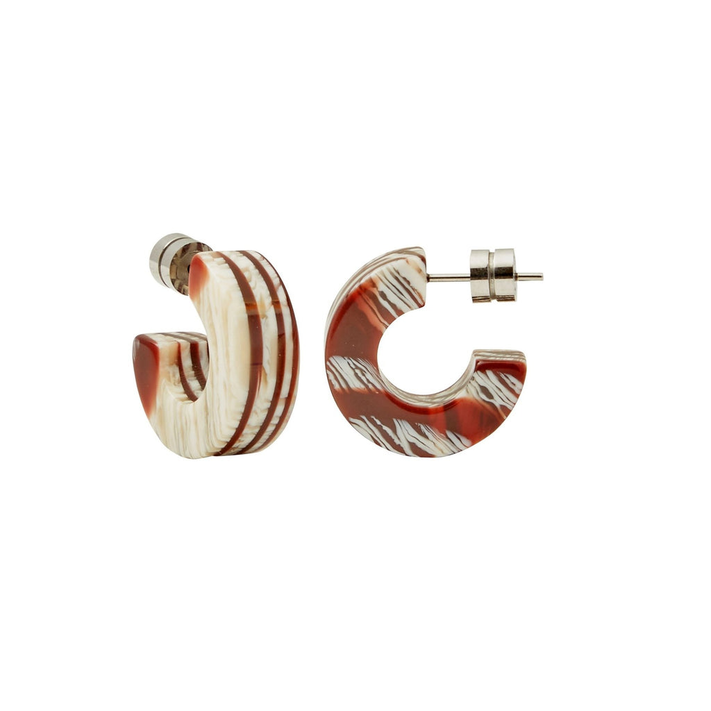 Huggie style earring in canyon brown